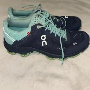 On Cloud Size 7 Women's Navy Blue Green Running Athletic Shoes